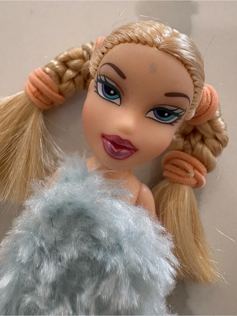 Bratz Kidz Chloe 4” Mini Doll MGA 2002 Blonde Pigtails Blue Fuzzy Dress